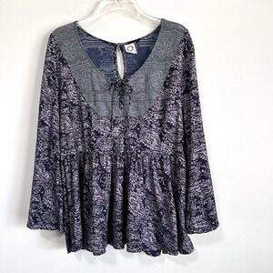 Anthropologie Akemi Kin Top M Marcella Lace Up Scoop‎ Neck Boho Bell Sleeve
